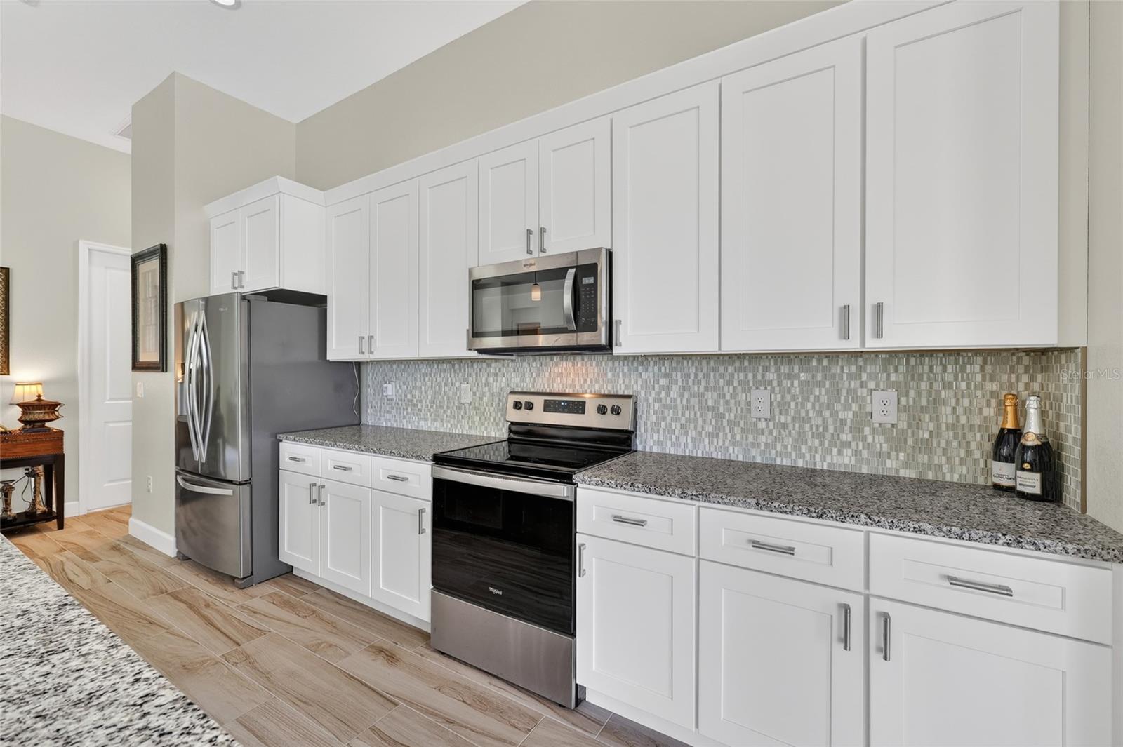 592 ROTONDA CIR, ROTONDA WEST, FL, 33947