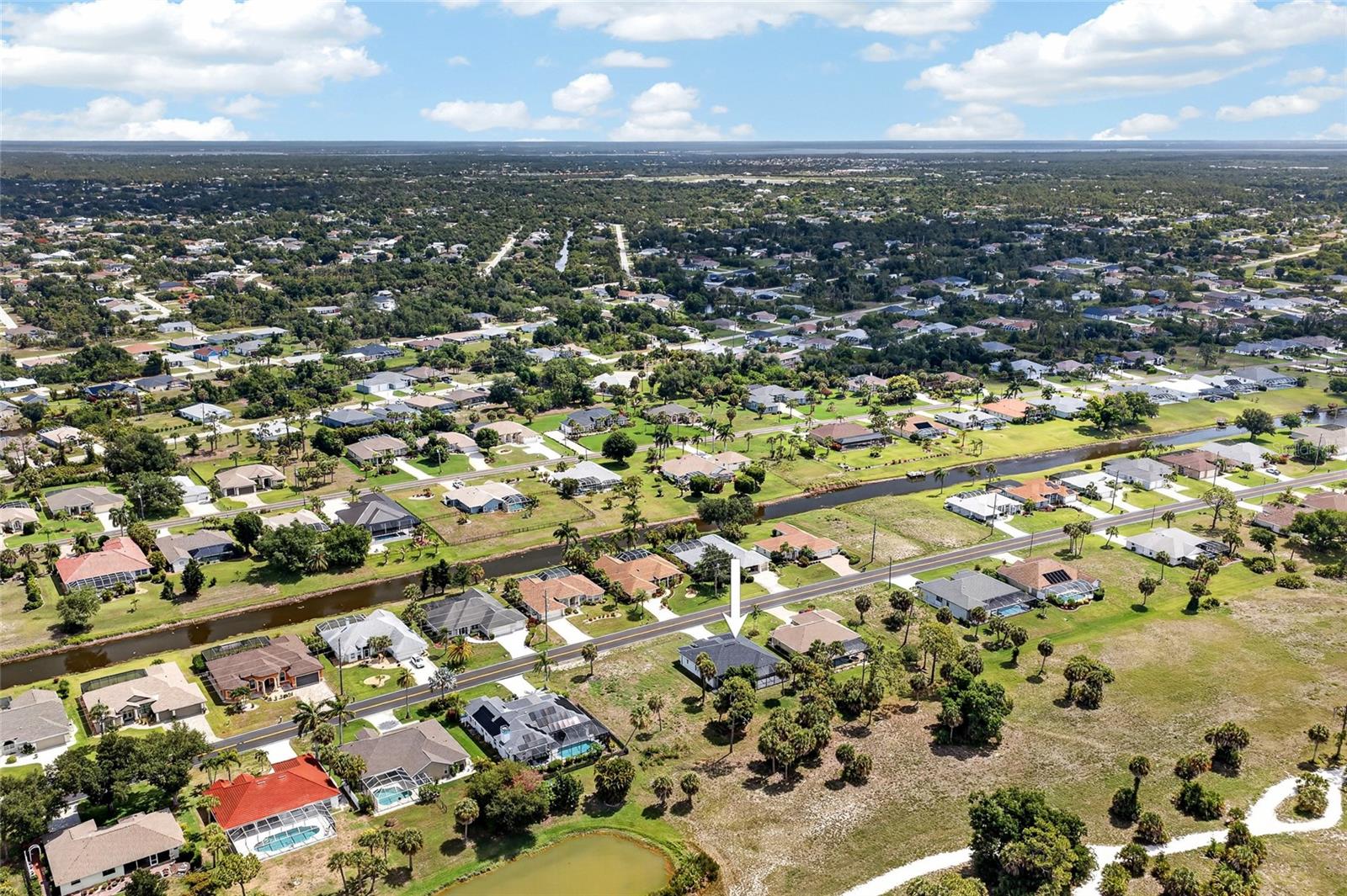 592 ROTONDA CIR, ROTONDA WEST, FL, 33947