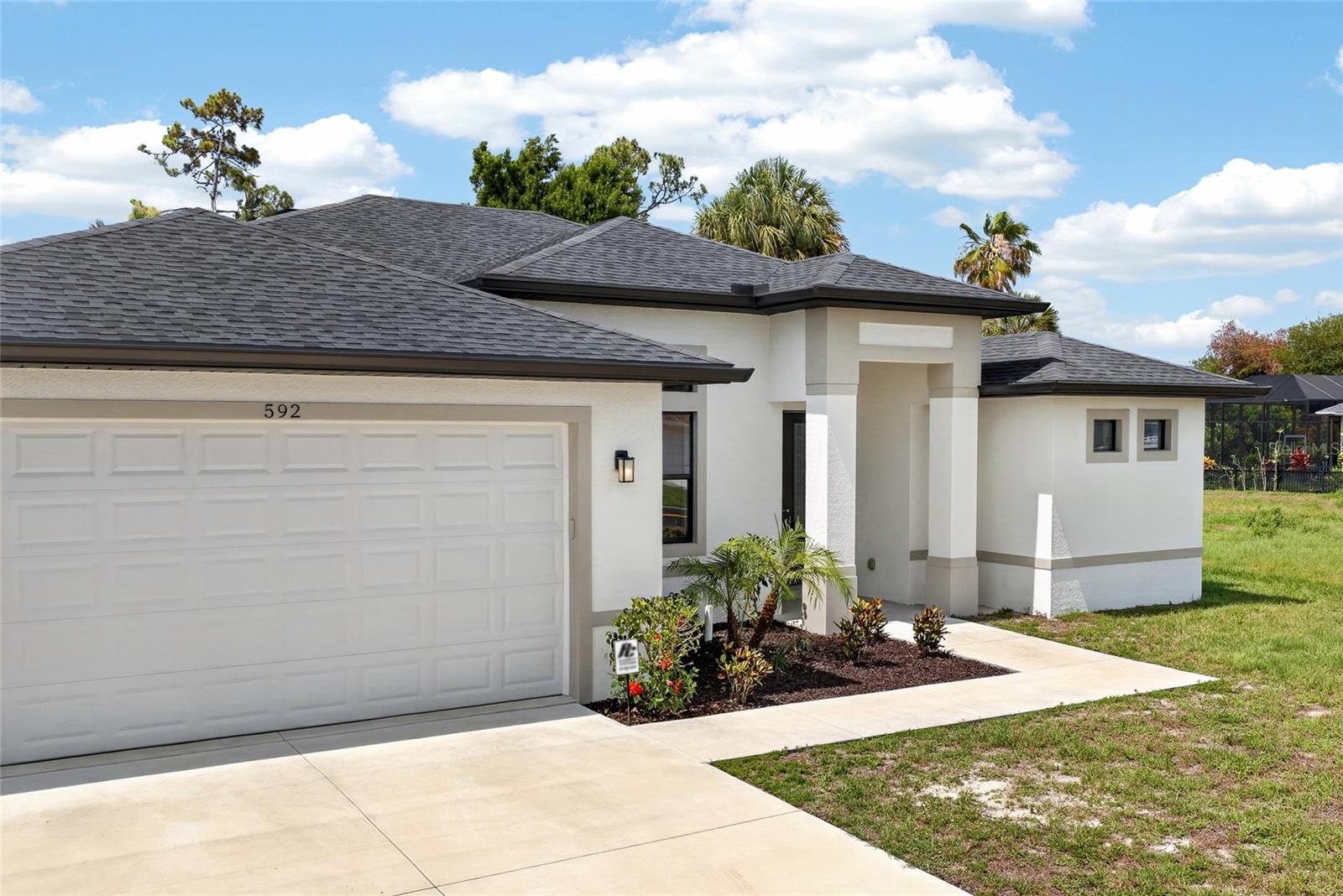 592 ROTONDA CIR, ROTONDA WEST, FL, 33947