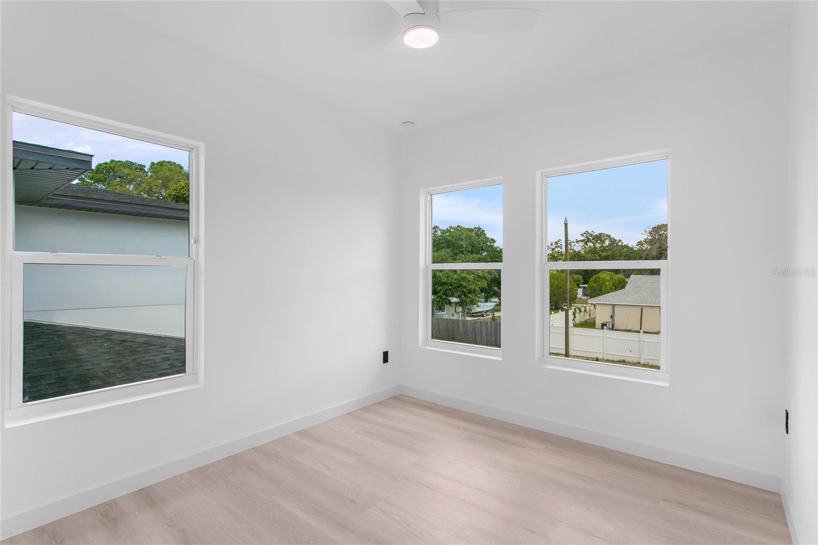4601 QUEENSBORO AVE S, ST PETERSBURG, FL, 33711