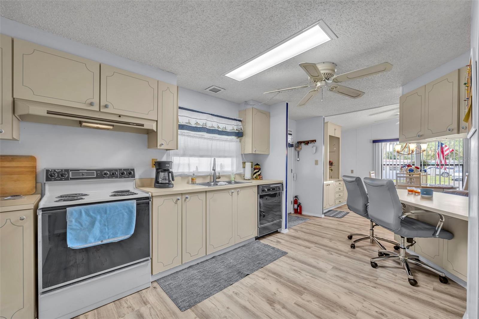 91 MAUNA LOA DR, LEESBURG, FL, 34788