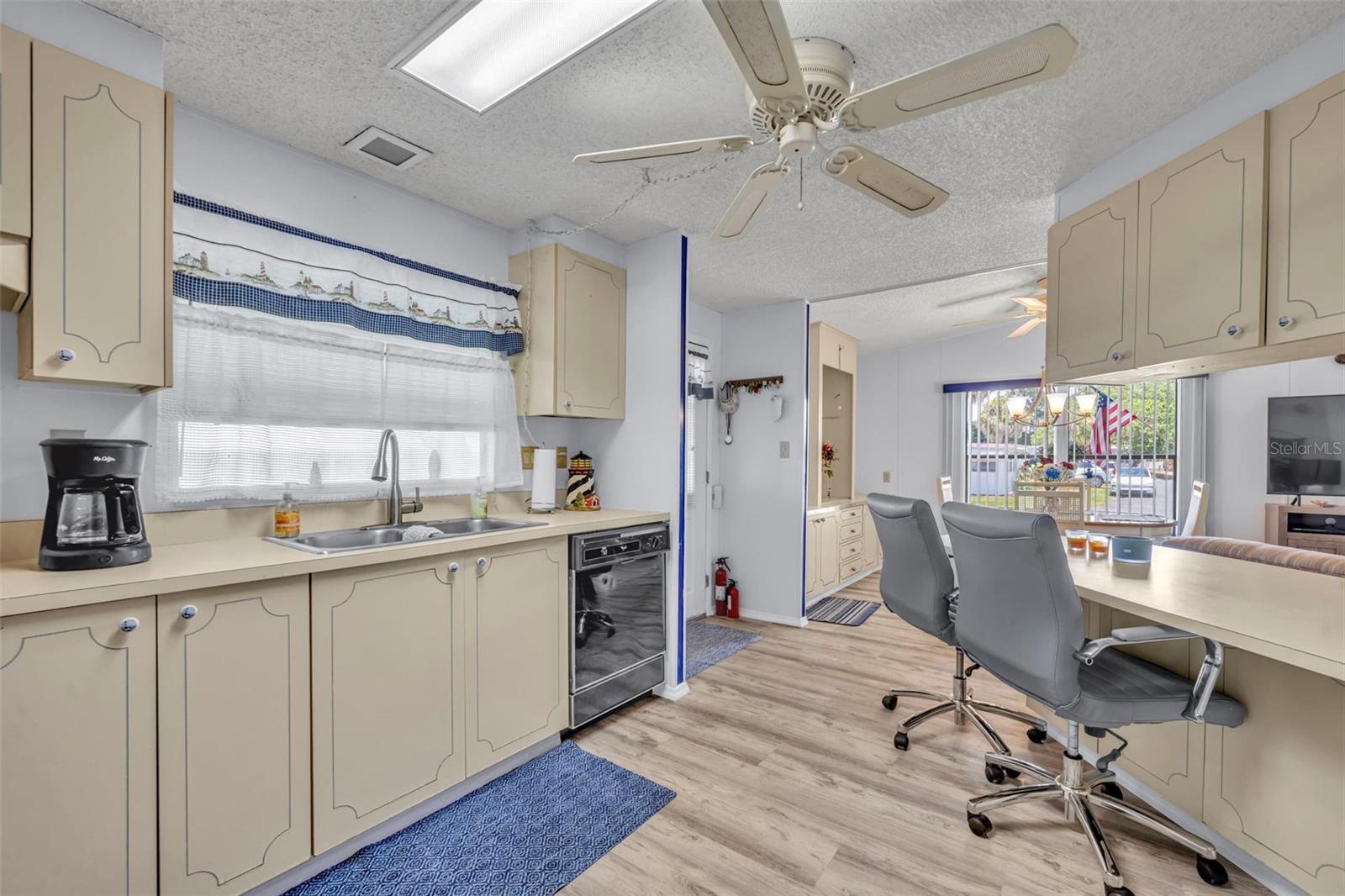 91 MAUNA LOA DR, LEESBURG, FL, 34788