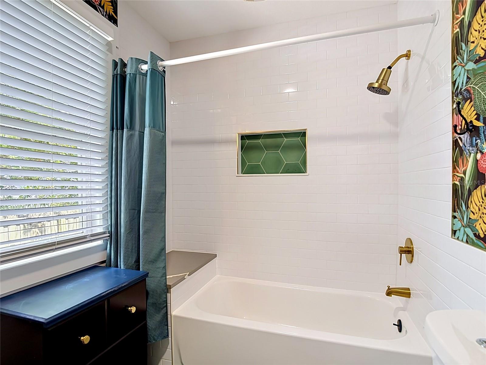 105 W ELM ST, TAMPA, FL, 33604
