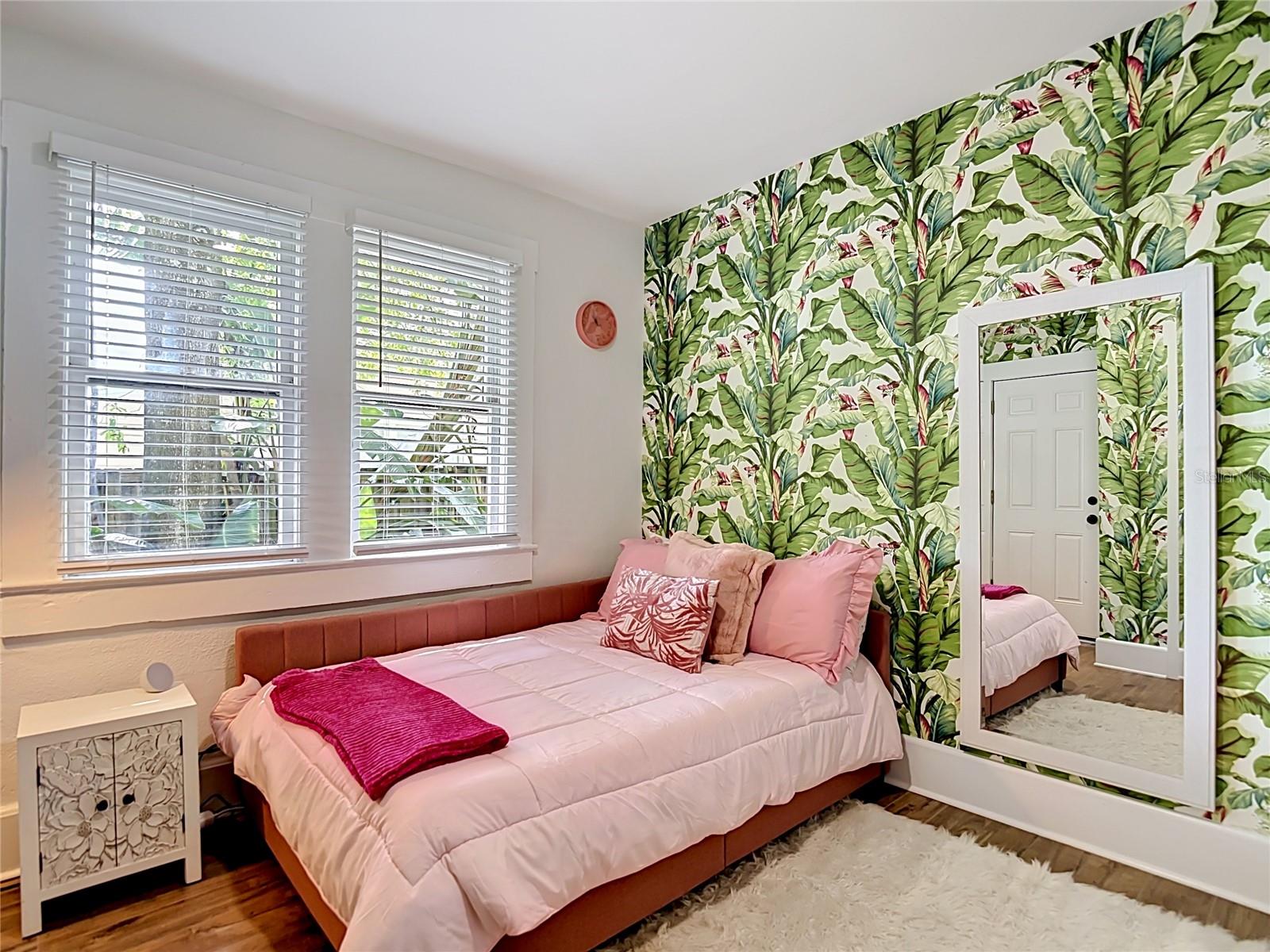 105 W ELM ST, TAMPA, FL, 33604