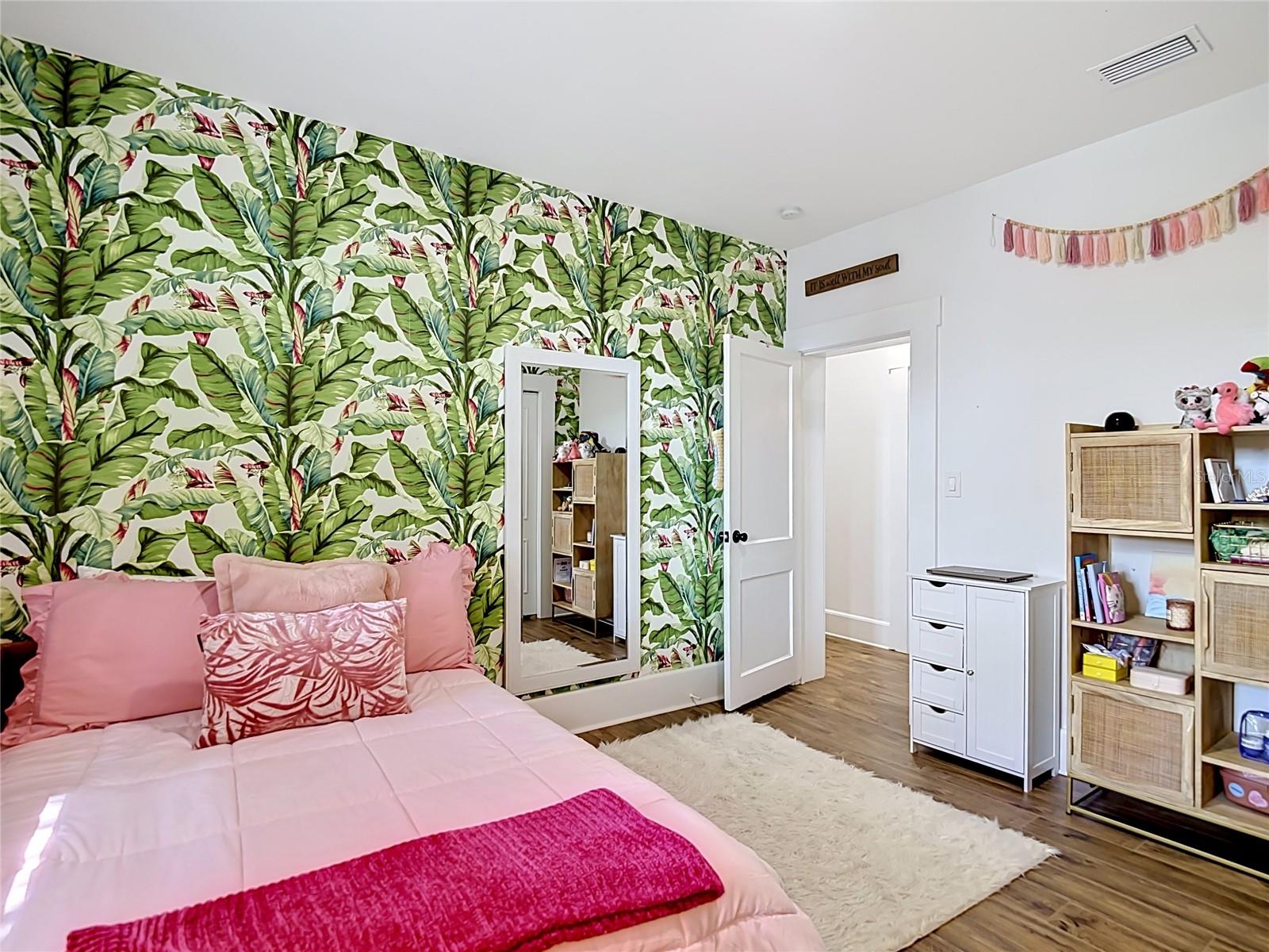 105 W ELM ST, TAMPA, FL, 33604