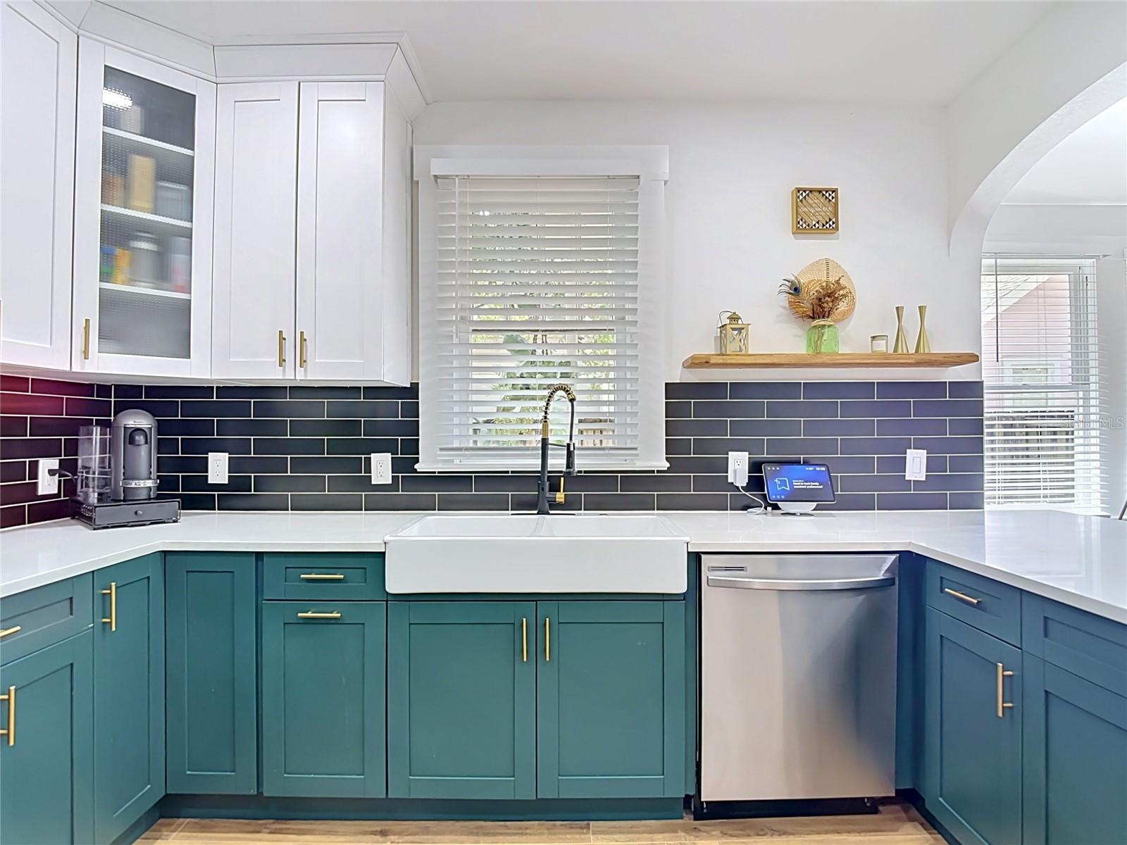 105 W ELM ST, TAMPA, FL, 33604