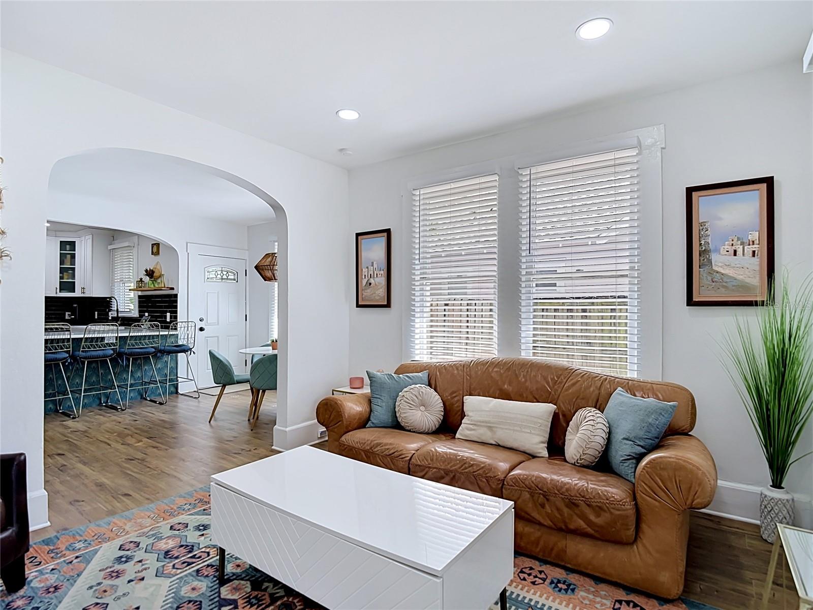 105 W ELM ST, TAMPA, FL, 33604