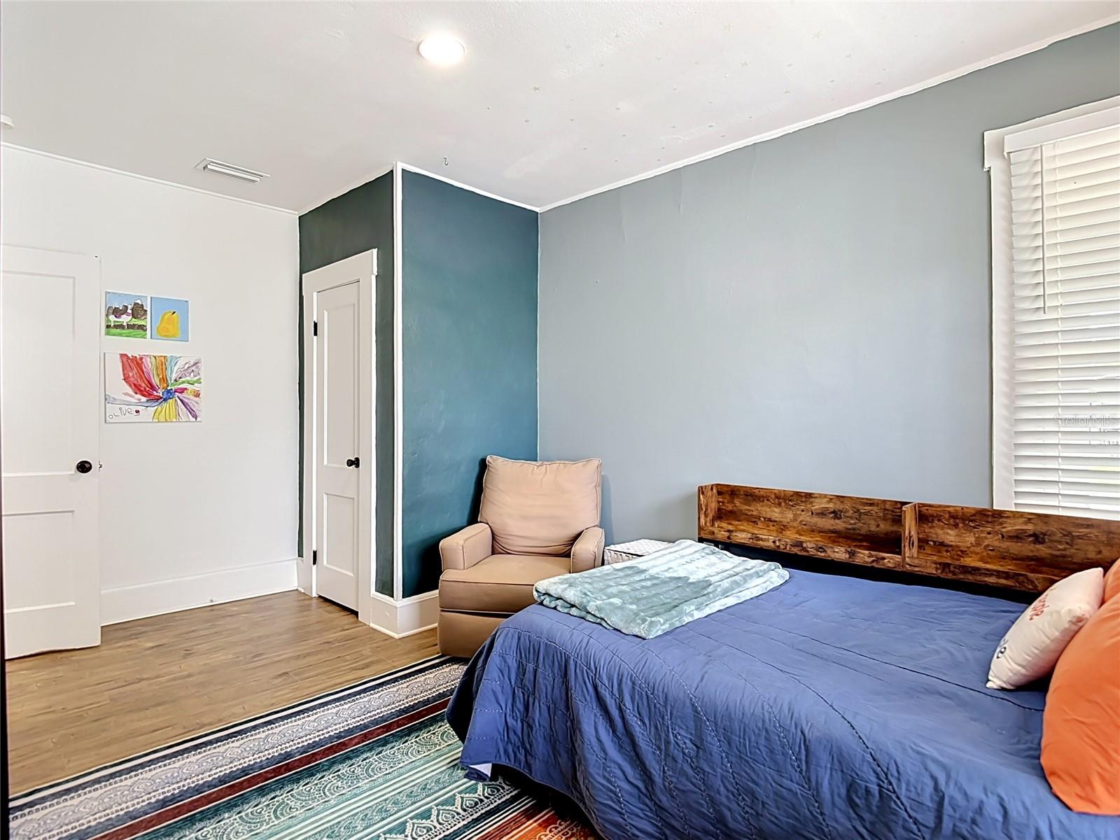 105 W ELM ST, TAMPA, FL, 33604