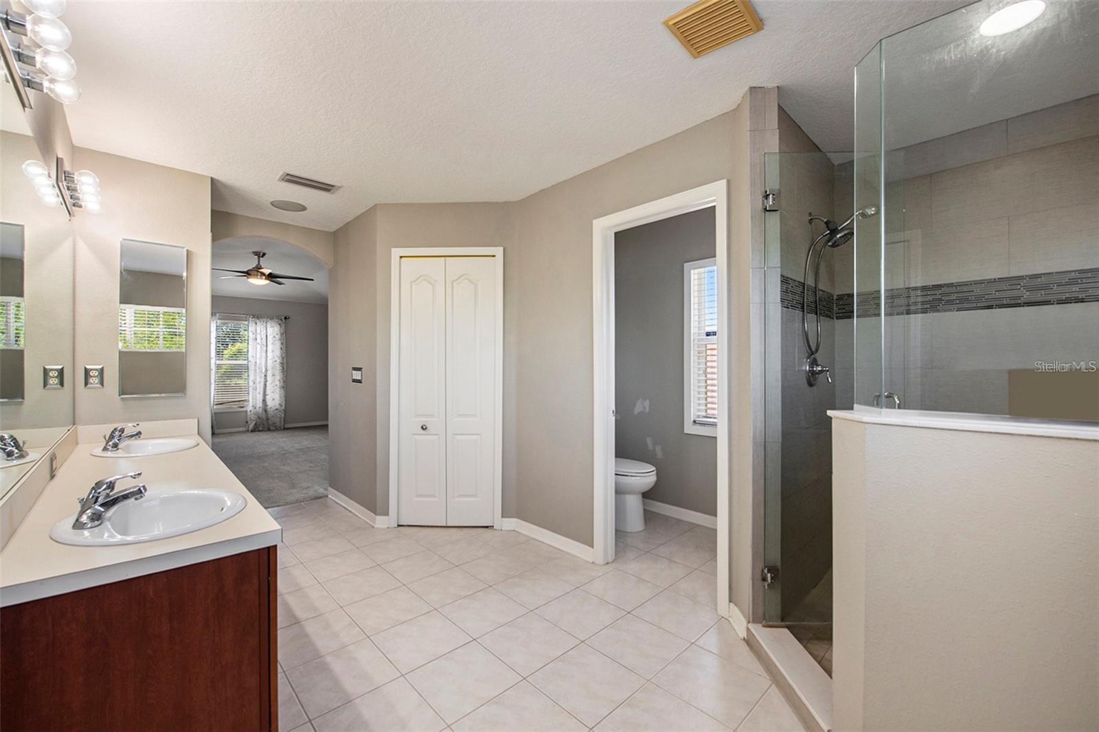 8207 WATER TOWER DR, TAMPA, FL, 33619