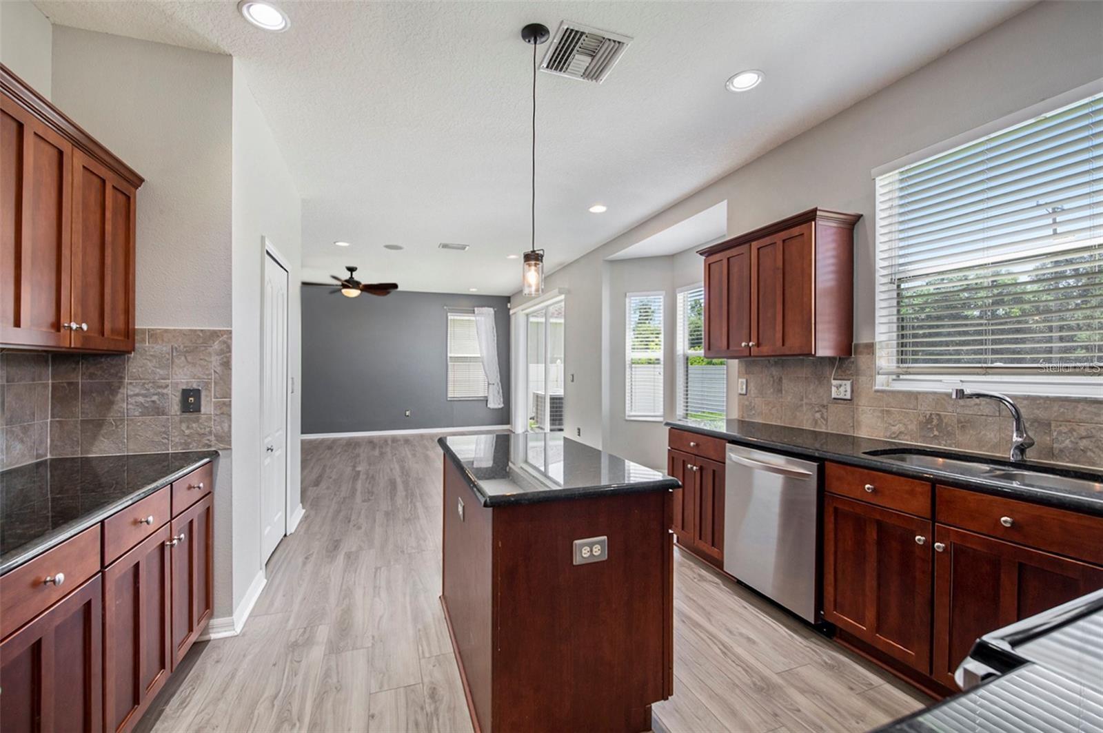 8207 WATER TOWER DR, TAMPA, FL, 33619