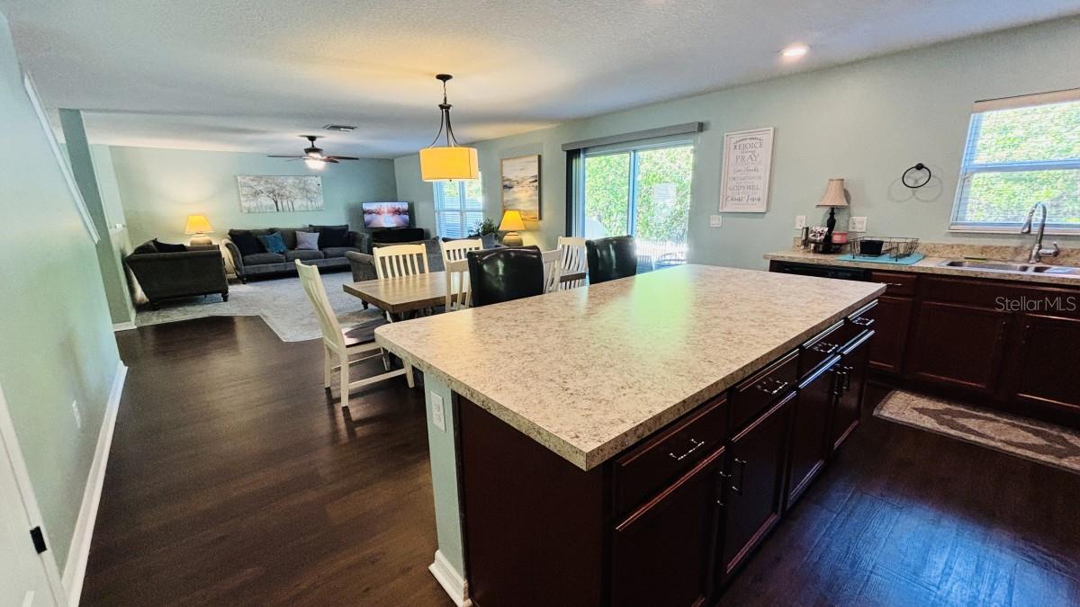 11521 SOUTHERN CREEK DR, GIBSONTON, FL, 33534