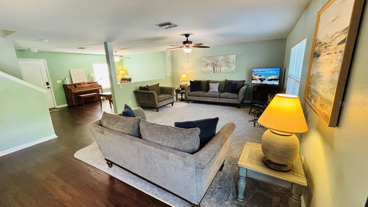 11521 SOUTHERN CREEK DR, GIBSONTON, FL, 33534