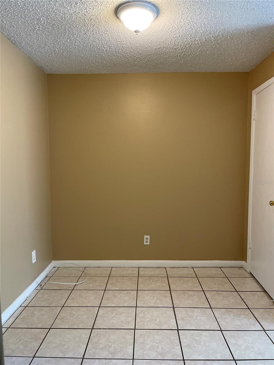 9209 TUDOR DR #C203, TAMPA, FL, 33615