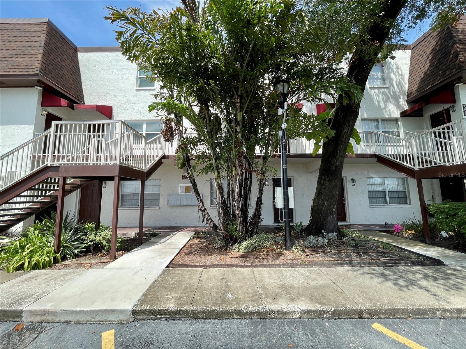 9209 TUDOR DR #C203, TAMPA, FL, 33615