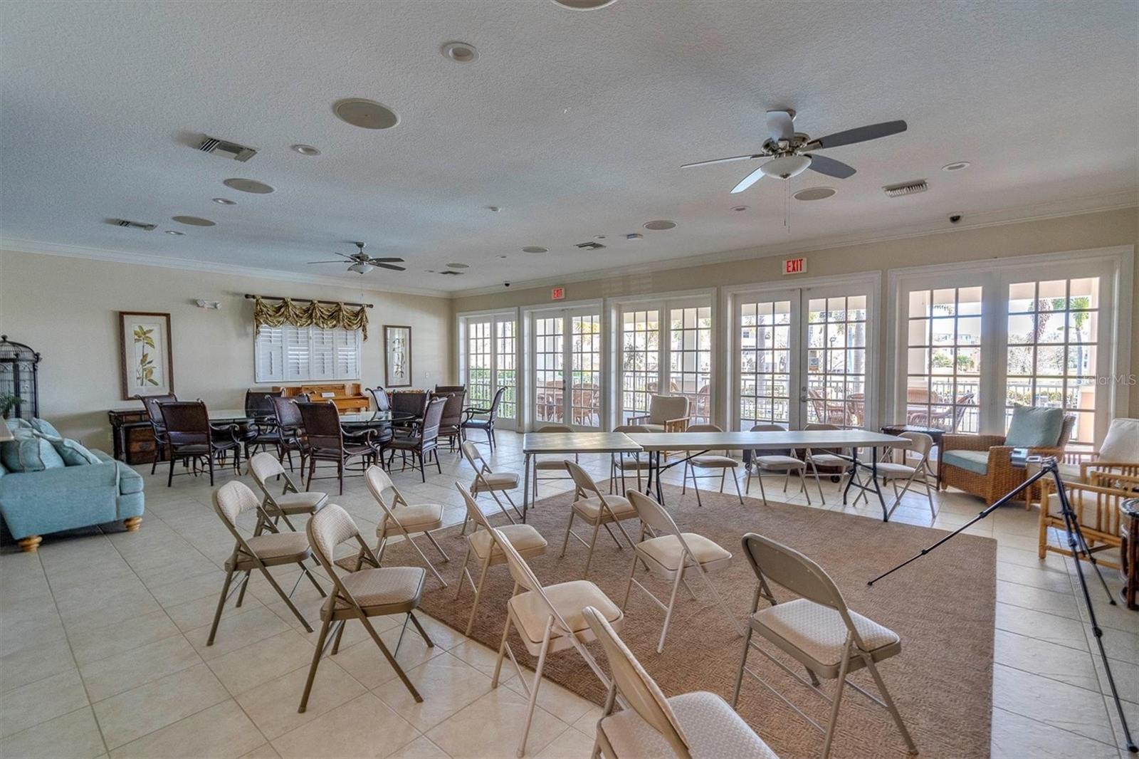 7296 MARATHON DR #404, SEMINOLE, FL, 33777