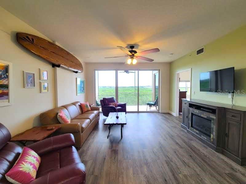 7296 MARATHON DR #404, SEMINOLE, FL, 33777