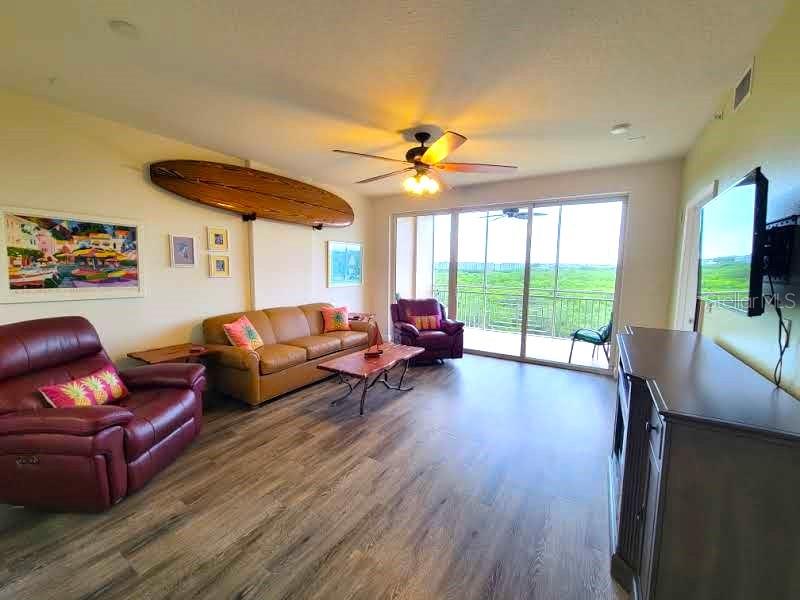 7296 MARATHON DR #404, SEMINOLE, FL, 33777