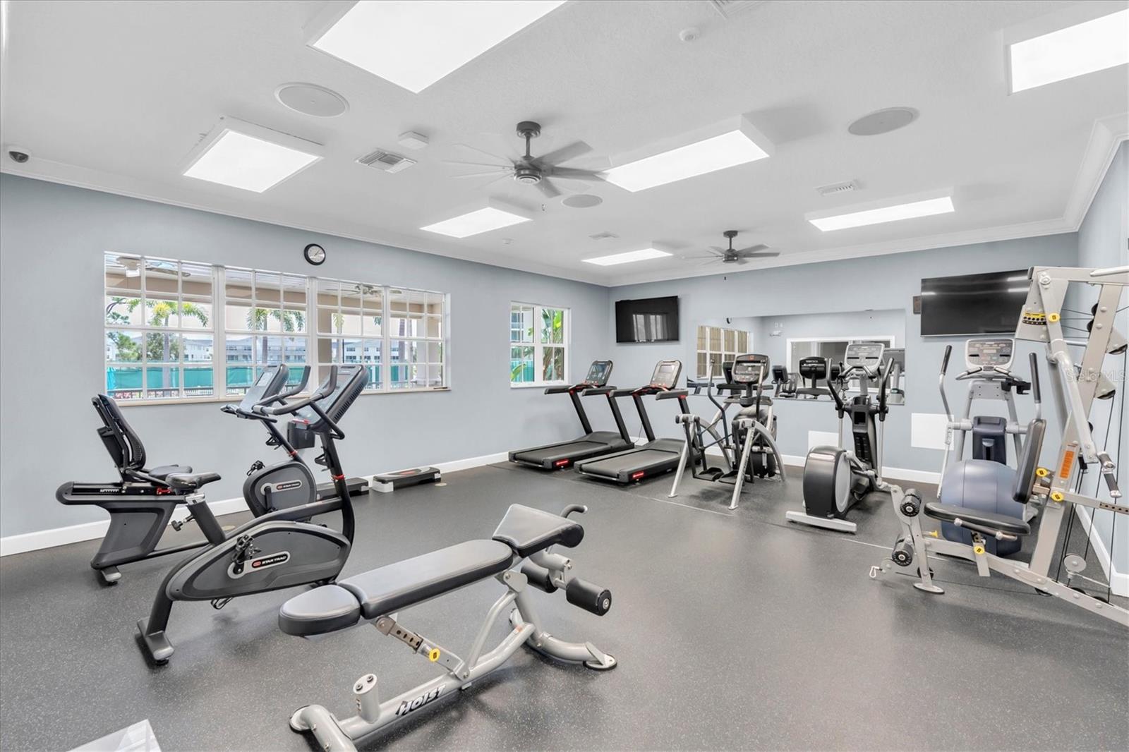 7296 MARATHON DR #404, SEMINOLE, FL, 33777