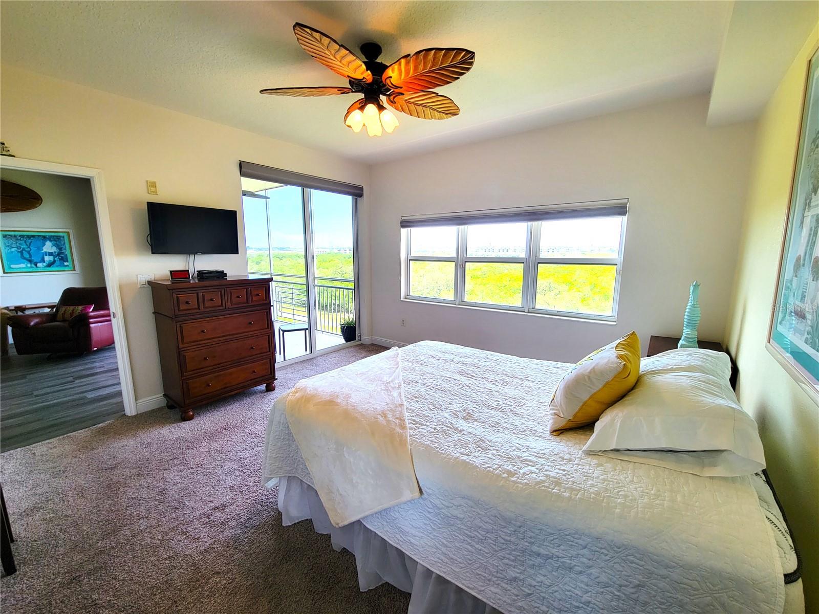 7296 MARATHON DR #404, SEMINOLE, FL, 33777