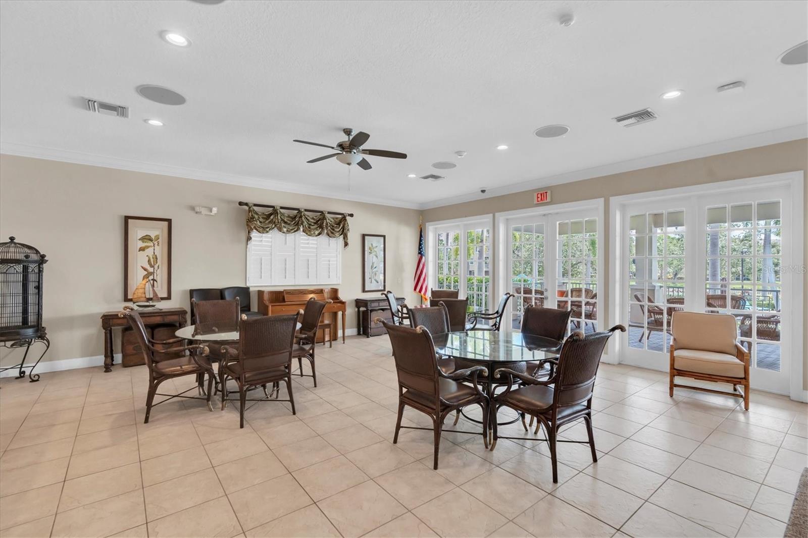7296 MARATHON DR #404, SEMINOLE, FL, 33777