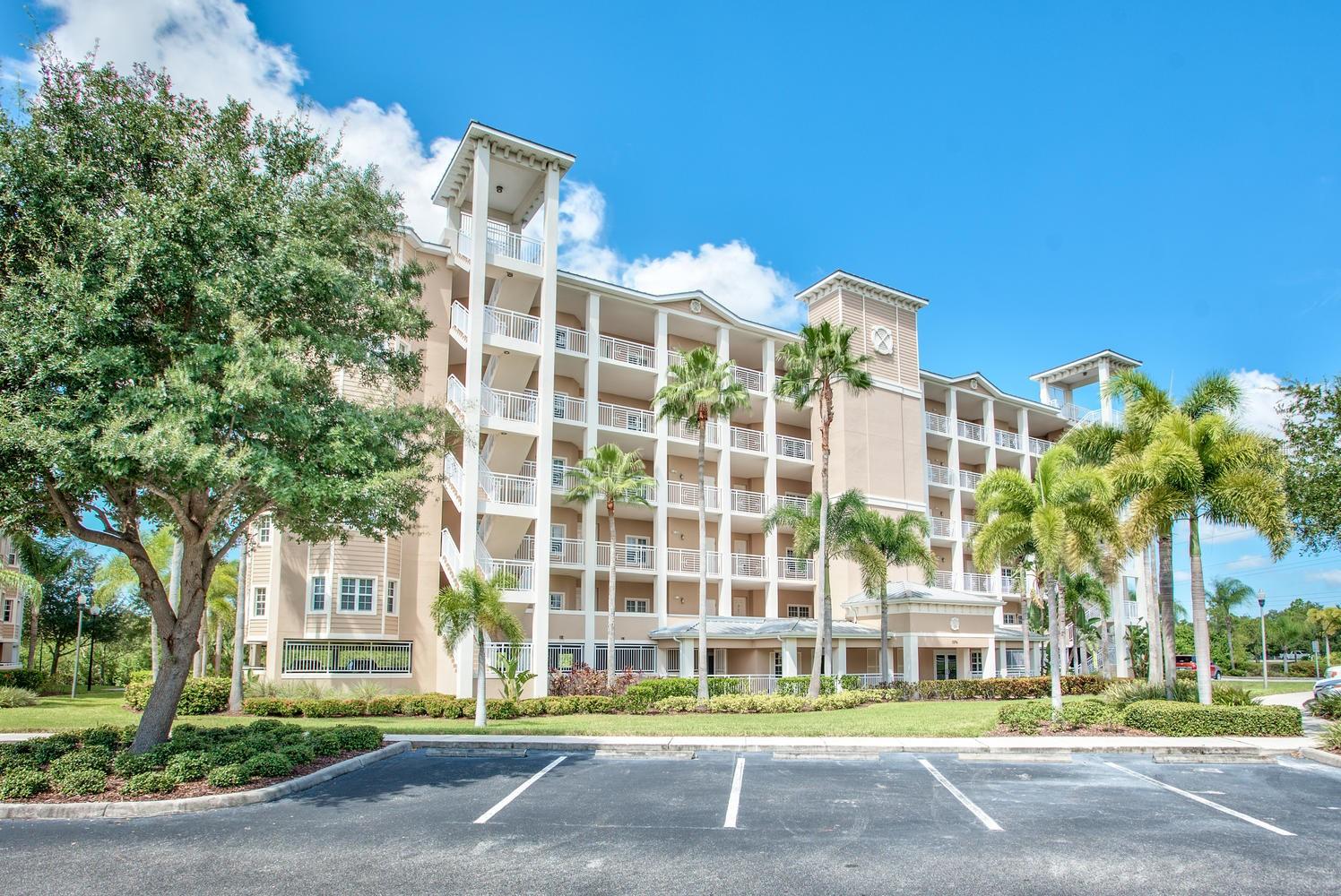 7296 MARATHON DR #404, SEMINOLE, FL, 33777