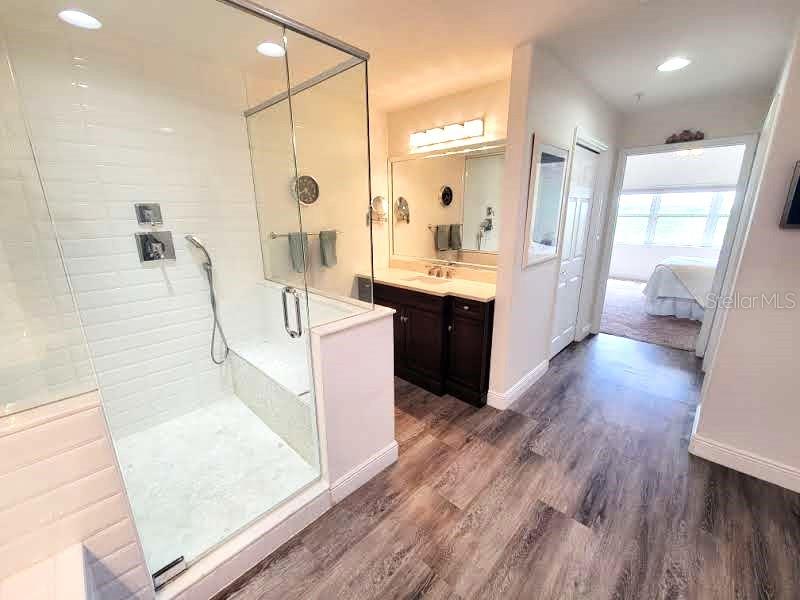 7296 MARATHON DR #404, SEMINOLE, FL, 33777