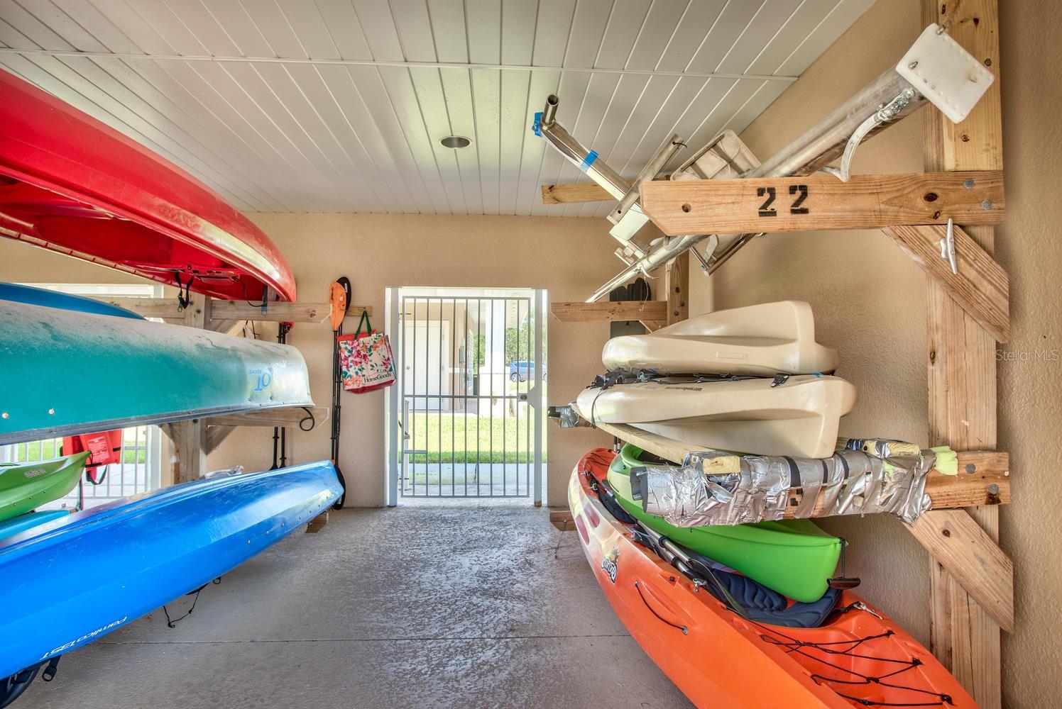 7296 MARATHON DR #404, SEMINOLE, FL, 33777