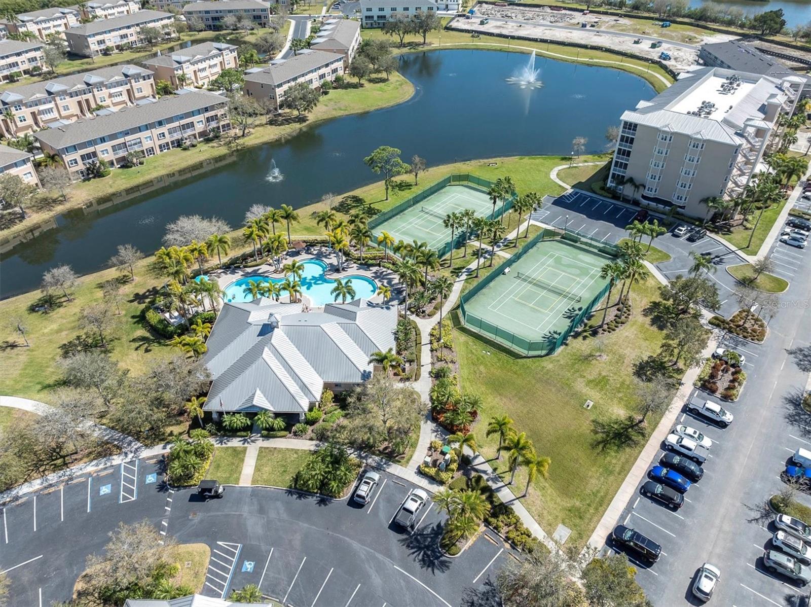 7296 MARATHON DR #404, SEMINOLE, FL, 33777