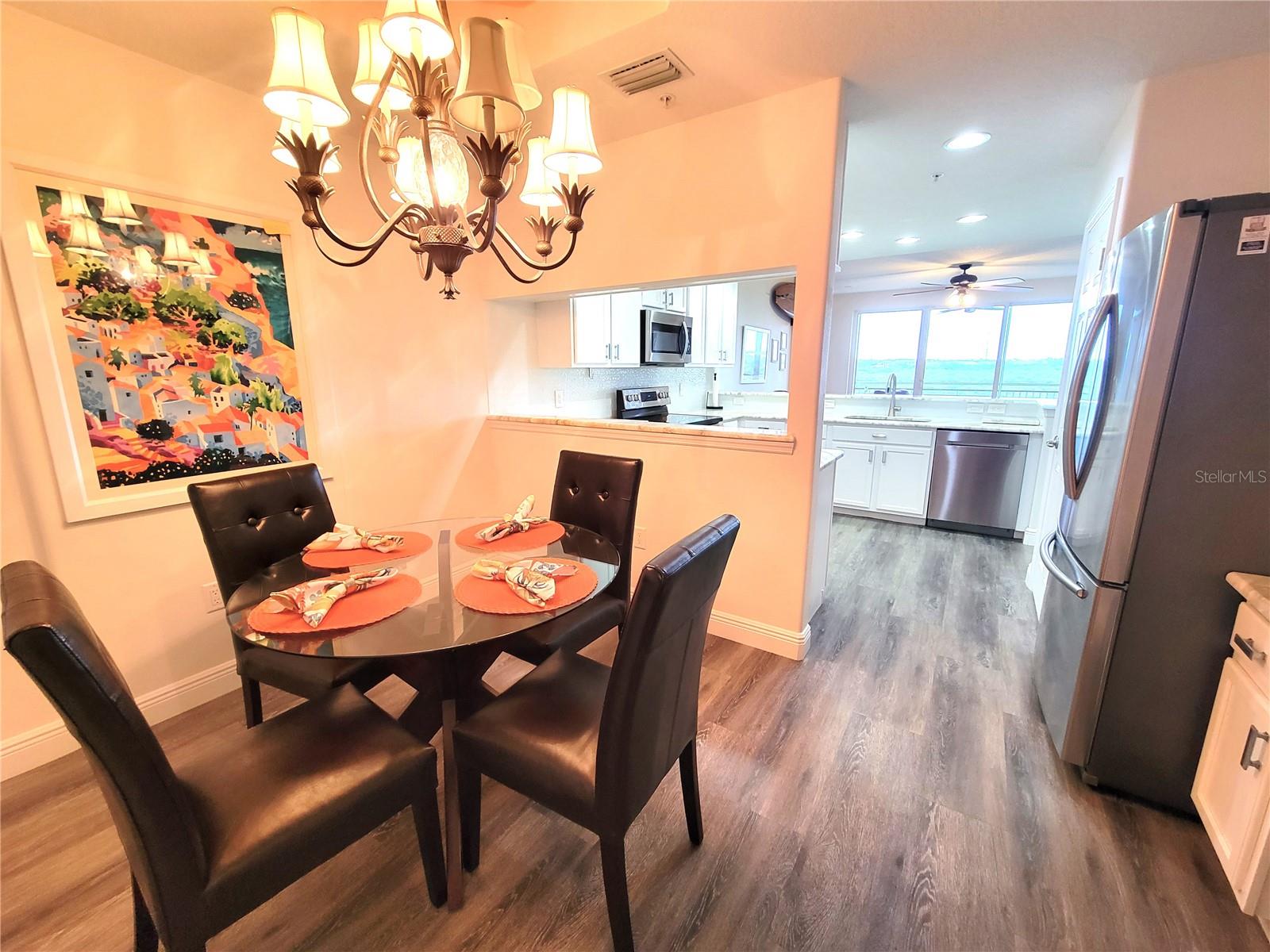 7296 MARATHON DR #404, SEMINOLE, FL, 33777