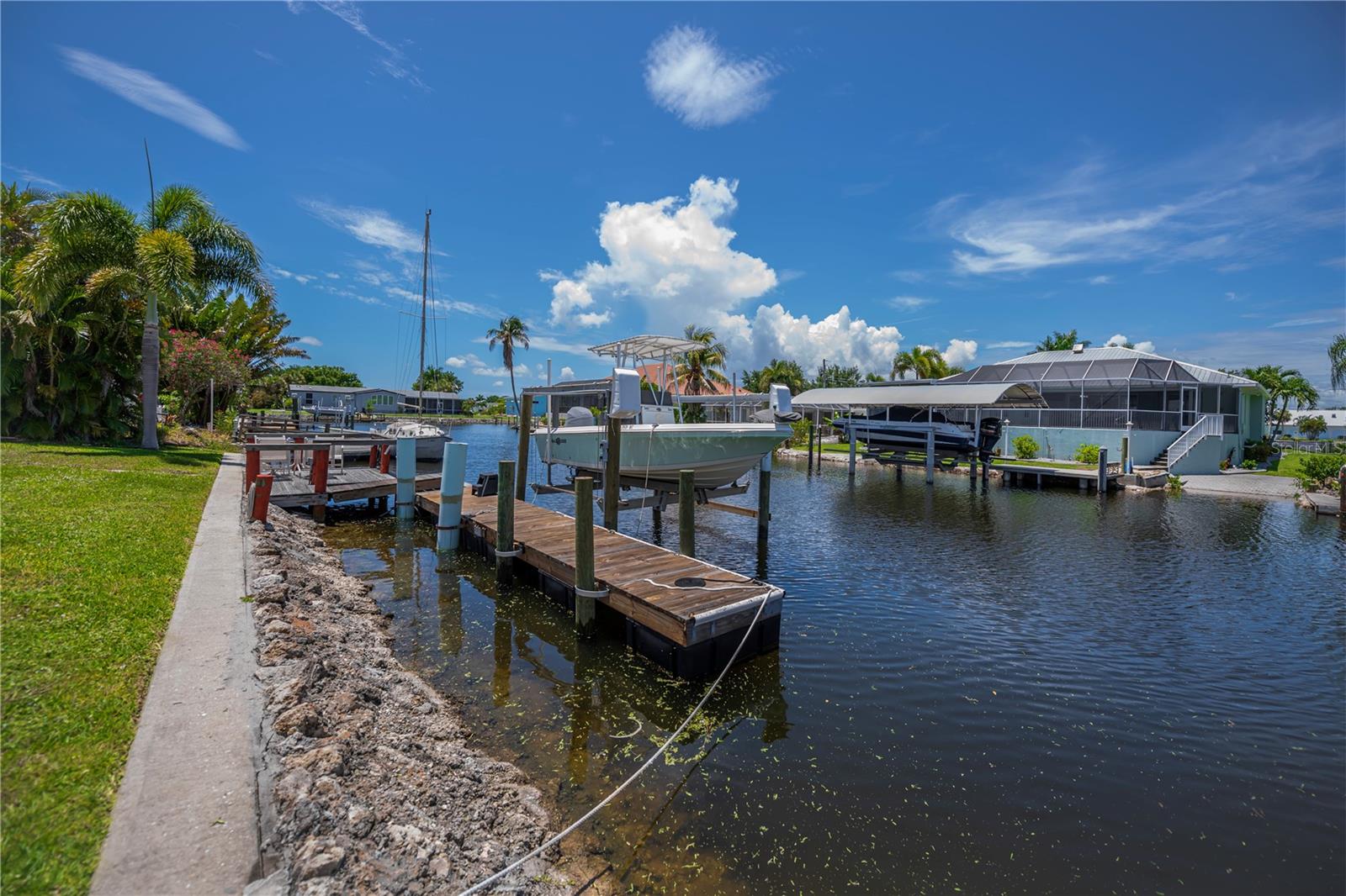 520 BOARDMAN DR, PUNTA GORDA, FL, 33950