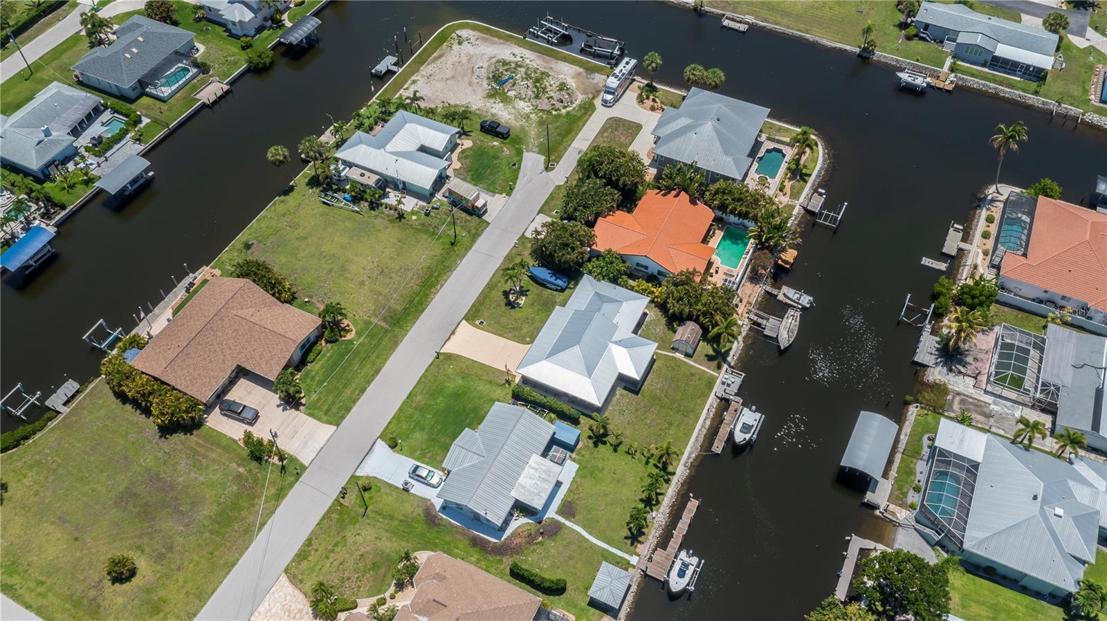 520 BOARDMAN DR, PUNTA GORDA, FL, 33950