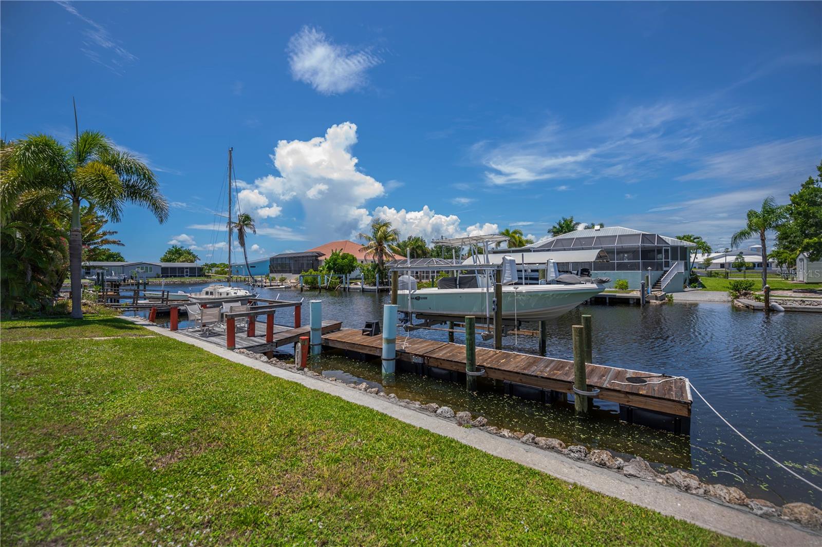 520 BOARDMAN DR, PUNTA GORDA, FL, 33950