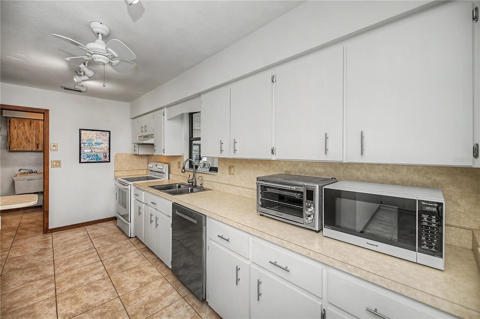520 BOARDMAN DR, PUNTA GORDA, FL, 33950