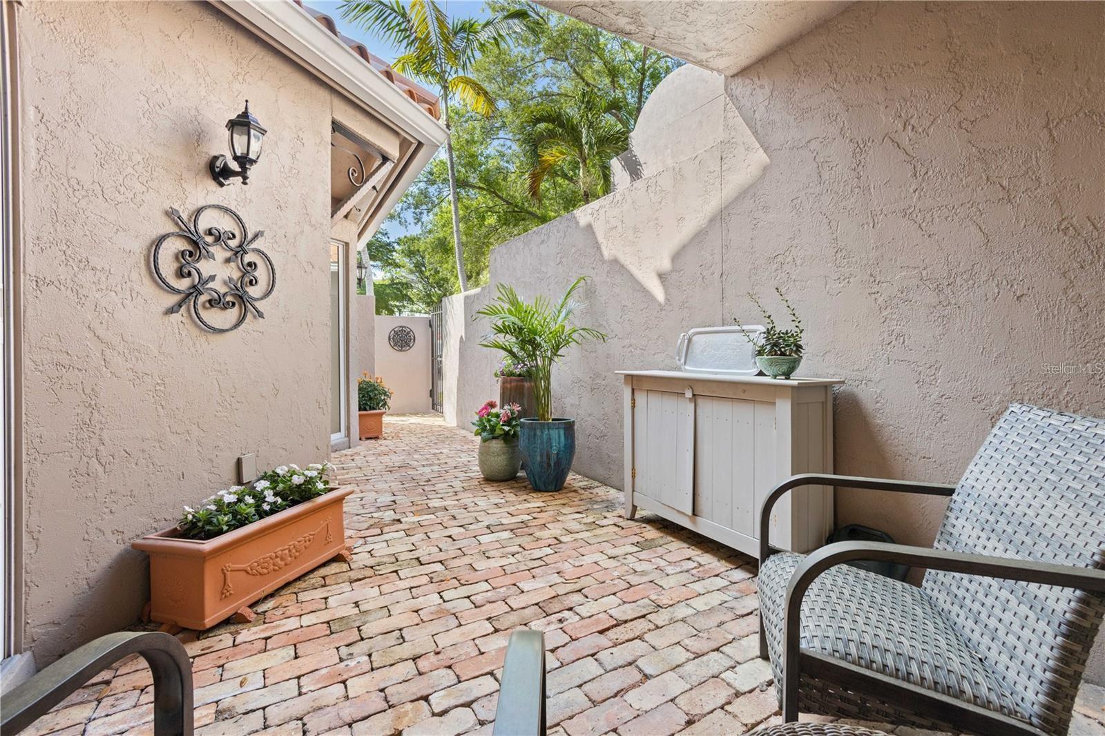 200 COCOANUT AVE #5, SARASOTA, FL, 34236