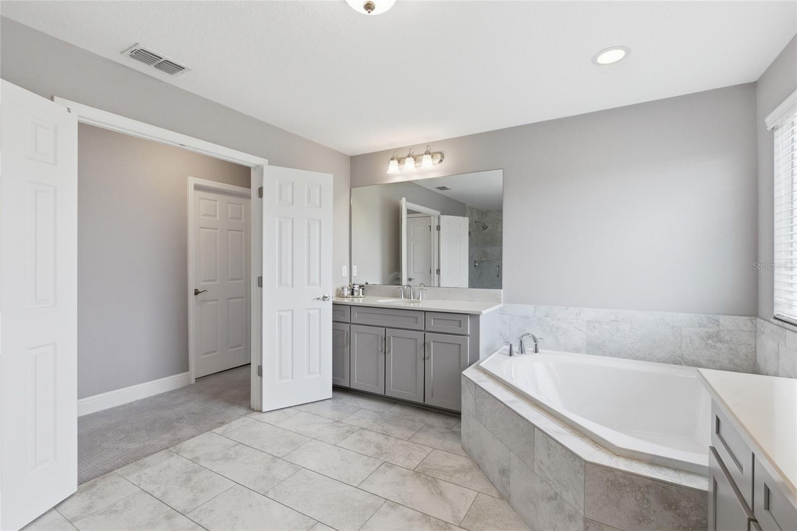 9844 CABERNET AVE, SEFFNER, FL, 33584