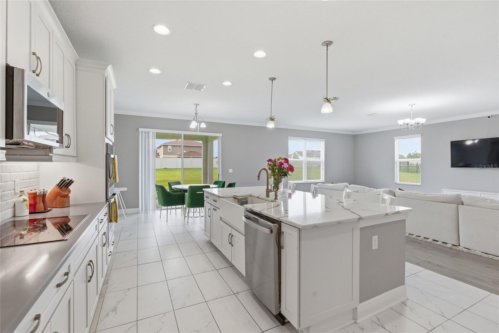 9844 CABERNET AVE, SEFFNER, FL, 33584