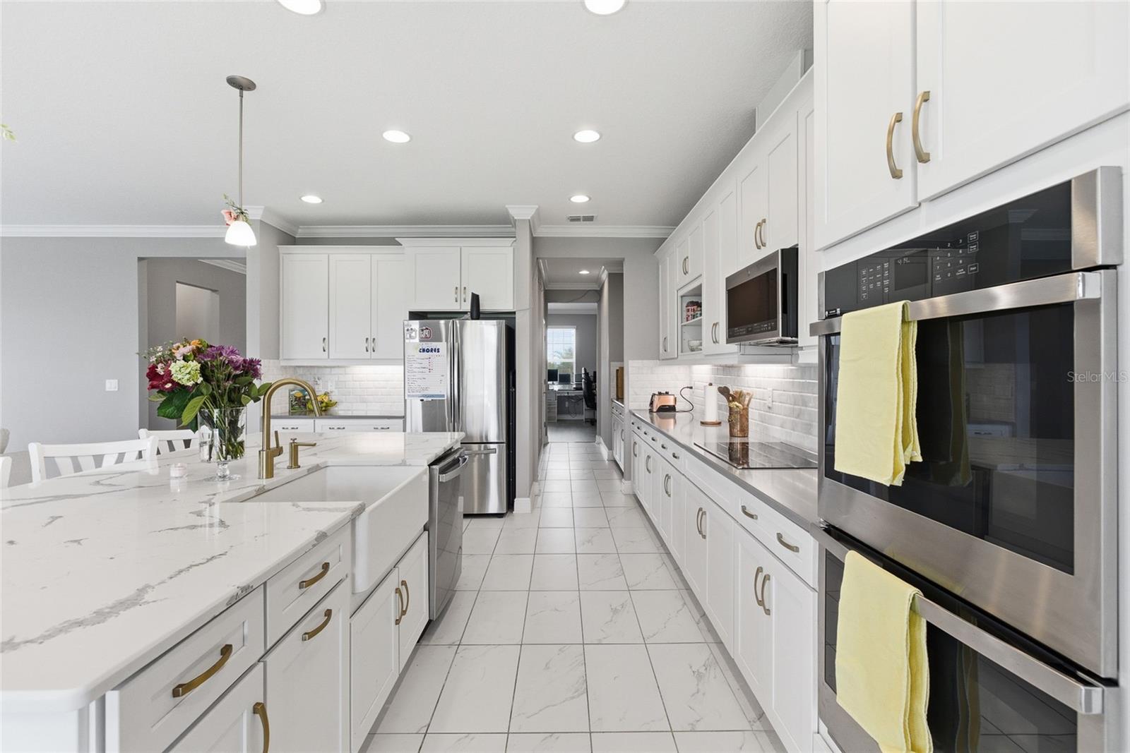 9844 CABERNET AVE, SEFFNER, FL, 33584