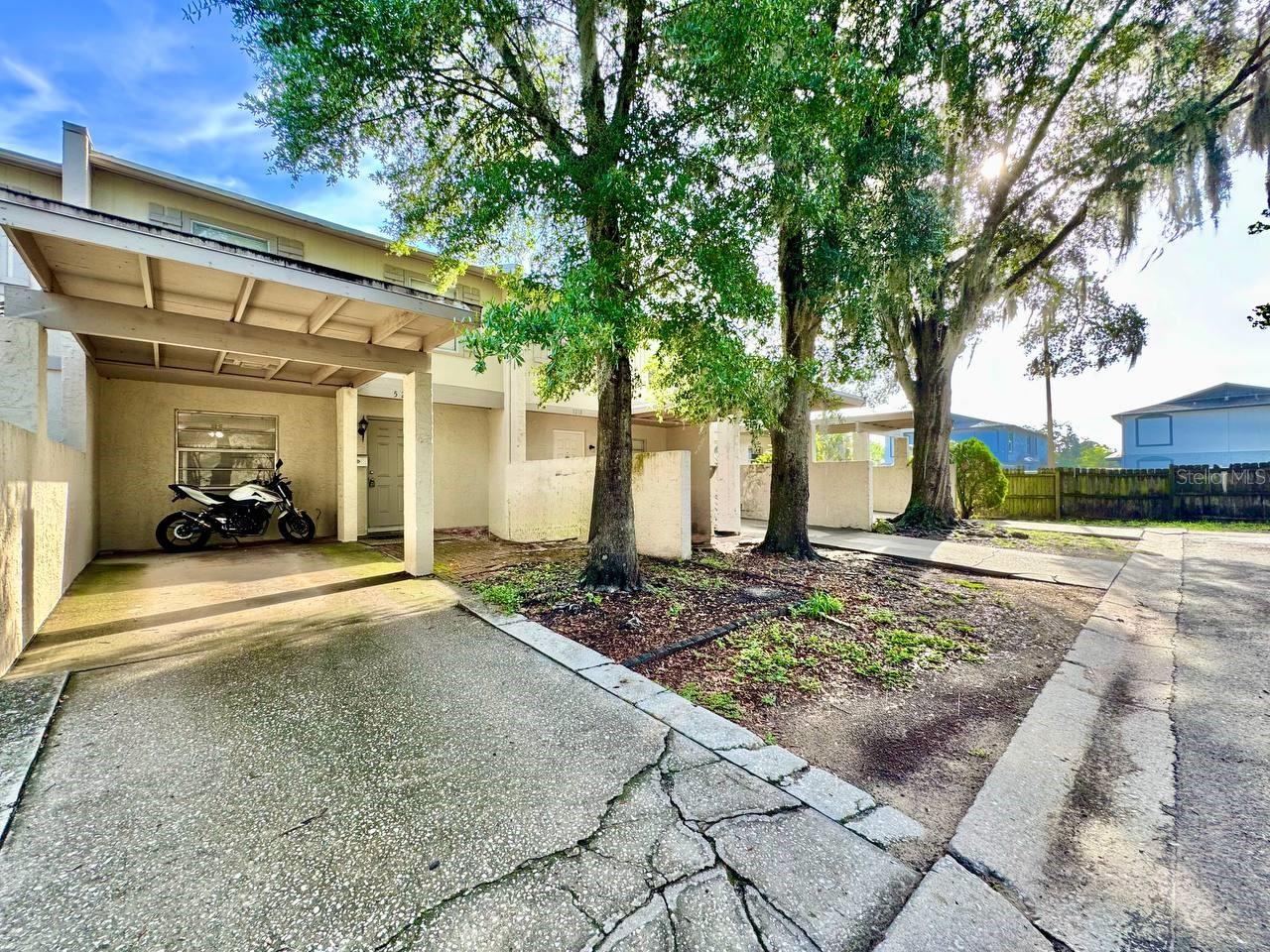5216 TENNIS COURT CIR #5216, TAMPA, FL, 33617
