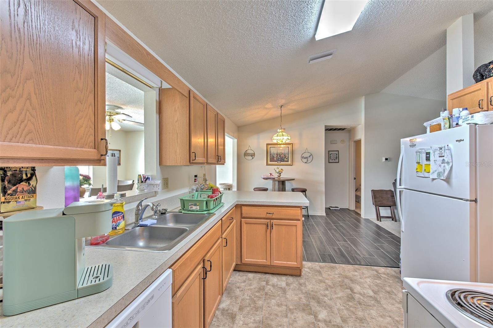 38620 ALPHA AVE, ZEPHYRHILLS, FL, 33540
