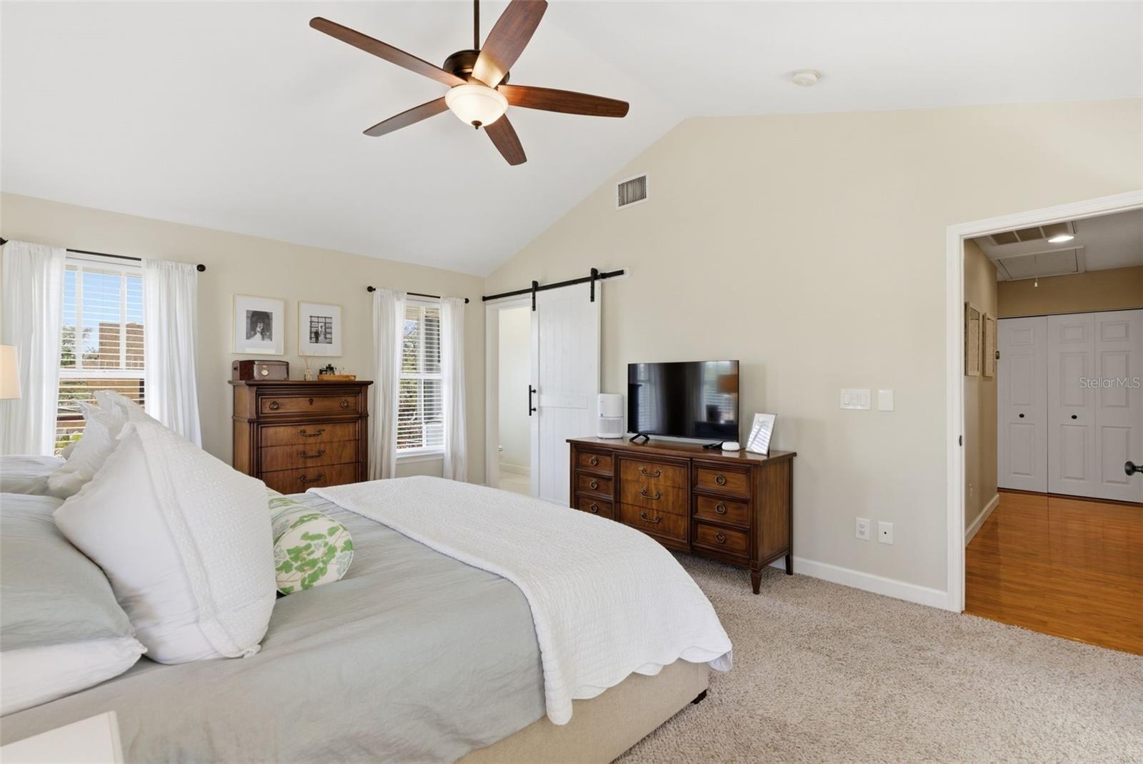 2803 W AVERILL AVE, TAMPA, FL, 33611