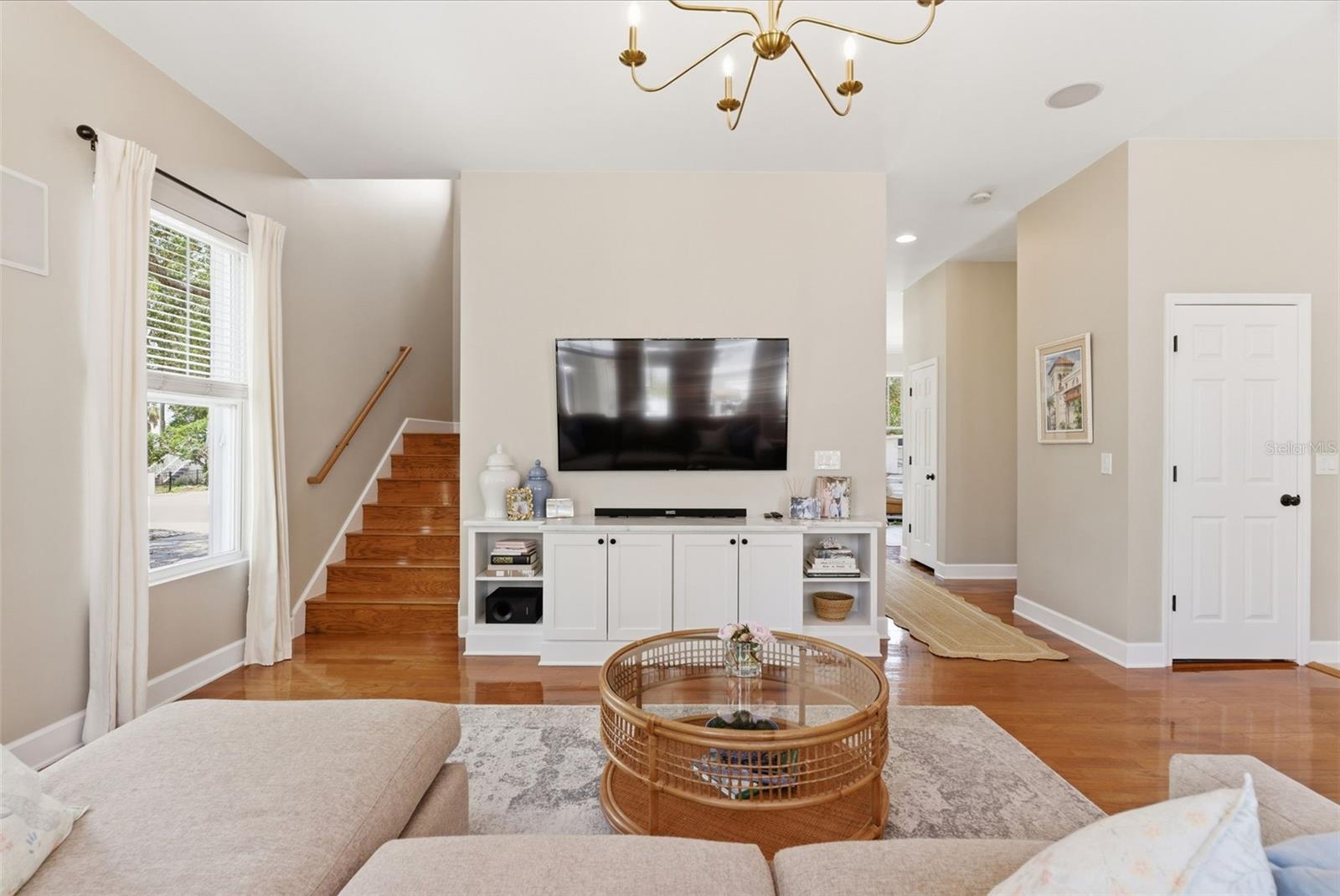 2803 W AVERILL AVE, TAMPA, FL, 33611