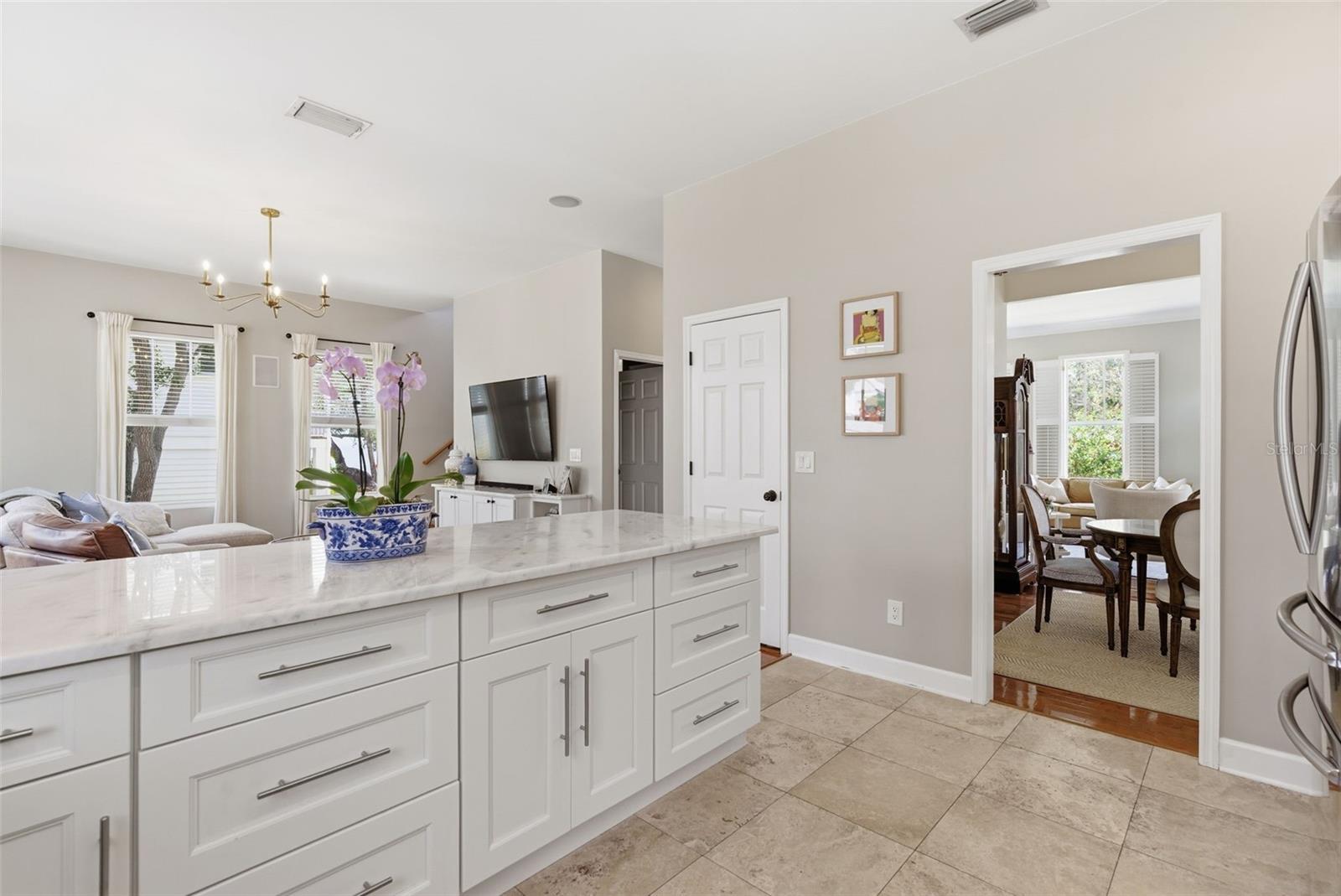 2803 W AVERILL AVE, TAMPA, FL, 33611