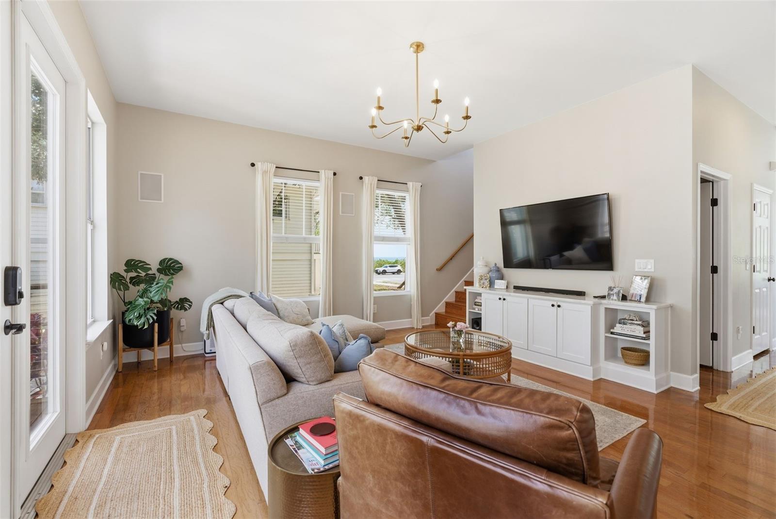 2803 W AVERILL AVE, TAMPA, FL, 33611