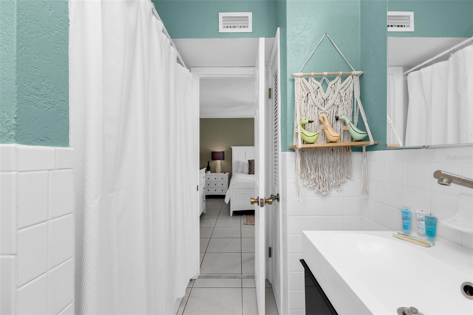 700 W VENICE AVE #206, VENICE, FL, 34285