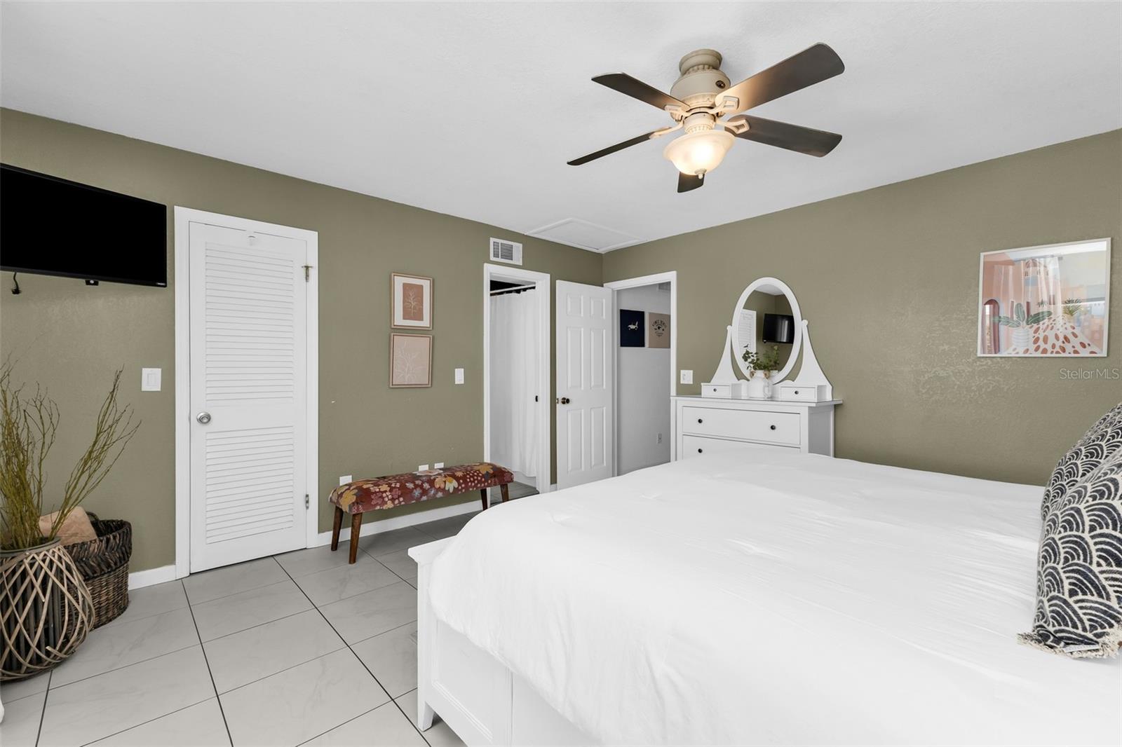 700 W VENICE AVE #206, VENICE, FL, 34285