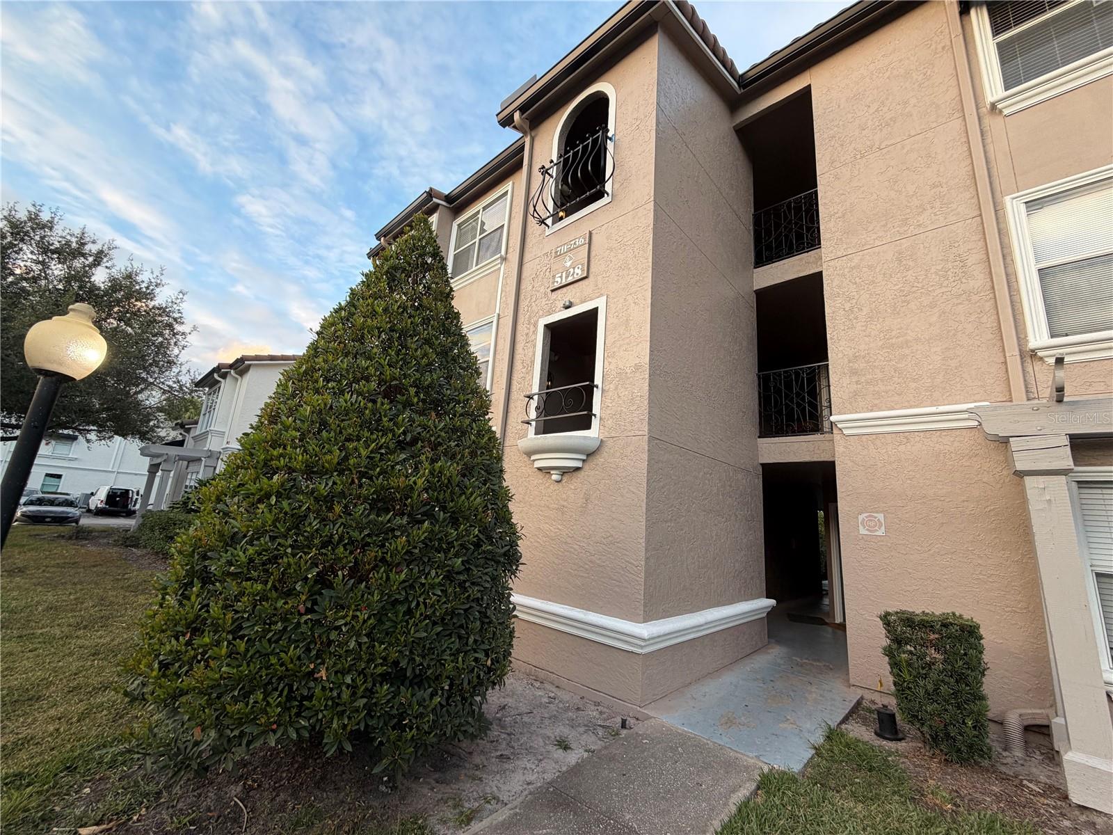 5128 CONROY RD #725, ORLANDO, FL, 32811