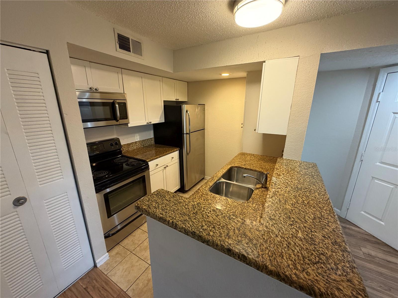 5128 CONROY RD #725, ORLANDO, FL, 32811
