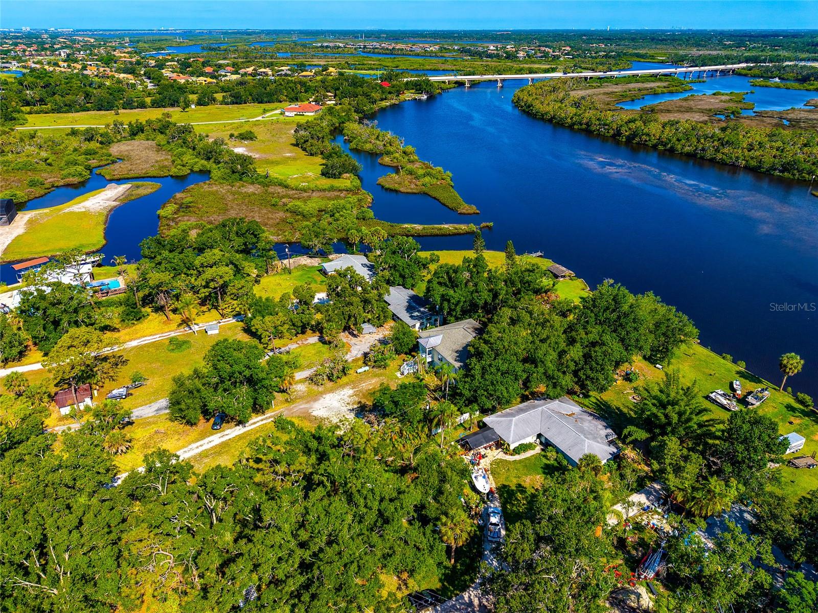 11903 UPPER MANATEE RIVER RD, BRADENTON, FL, 34212