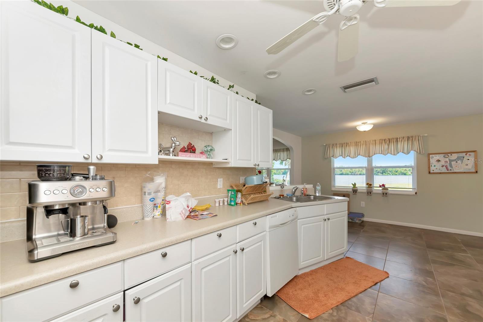 11903 UPPER MANATEE RIVER RD, BRADENTON, FL, 34212