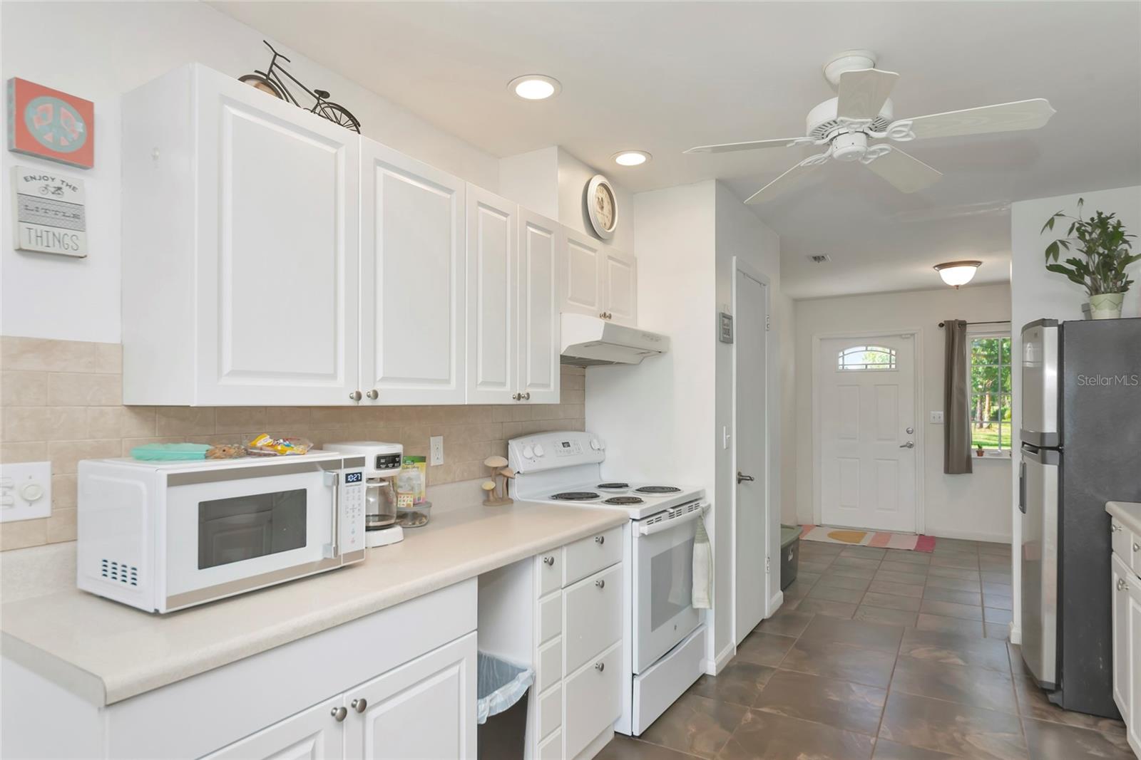 11903 UPPER MANATEE RIVER RD, BRADENTON, FL, 34212